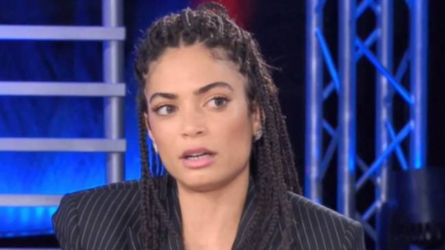 elodie somiglianza amici