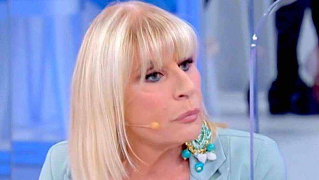 gemma polemica sfilate