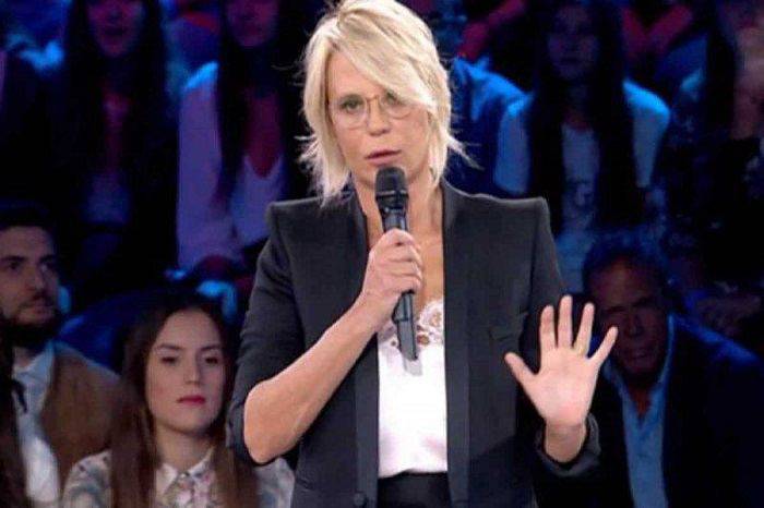 Amici 21: provvedimento disciplinare per i ragazzi