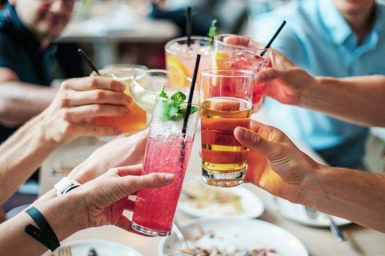 Elimina l'alcol dalla tua dieta (Pixabay)
