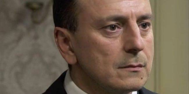 Una Vita anticipazioni: Genoveva vuole fare affari con lui 9 una vita genoveva affari