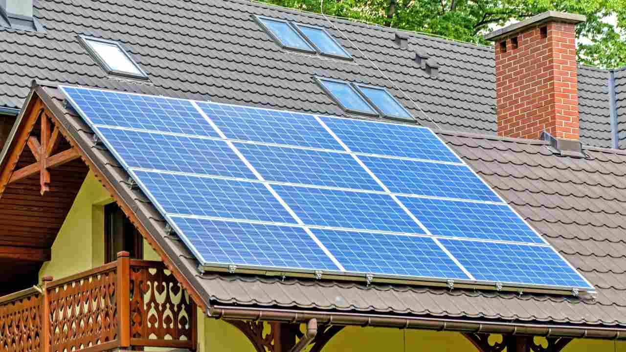 Pannelli solari: si può richiedere la detrazione (Pixabay)