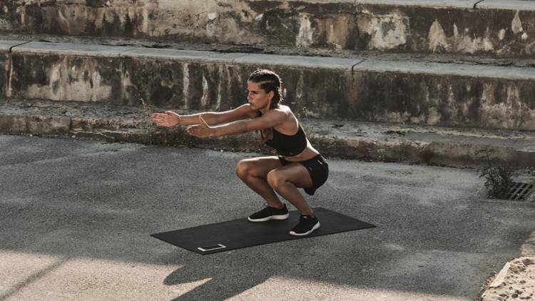 Glutei: esercizi per tonificarli (Freeletics)