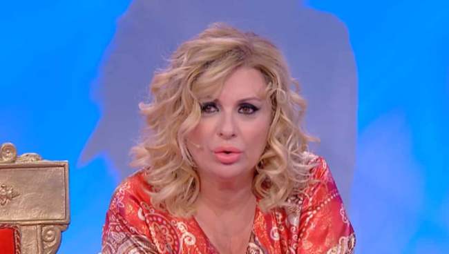 Uomini e Donne shock: Tina contro tutti nel programma