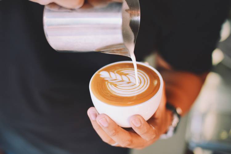 Caffè: evita di dolcificarlo con lo zucchero (Pexels)