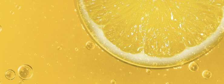 Succo di limone rimedio per unghie fragili 1