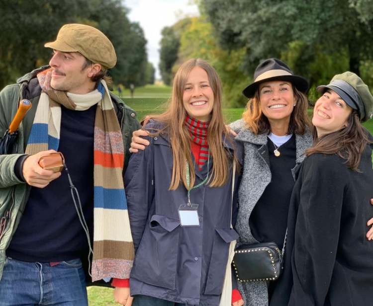 Cristina Parodi e i suoi tre figli (Instagram)