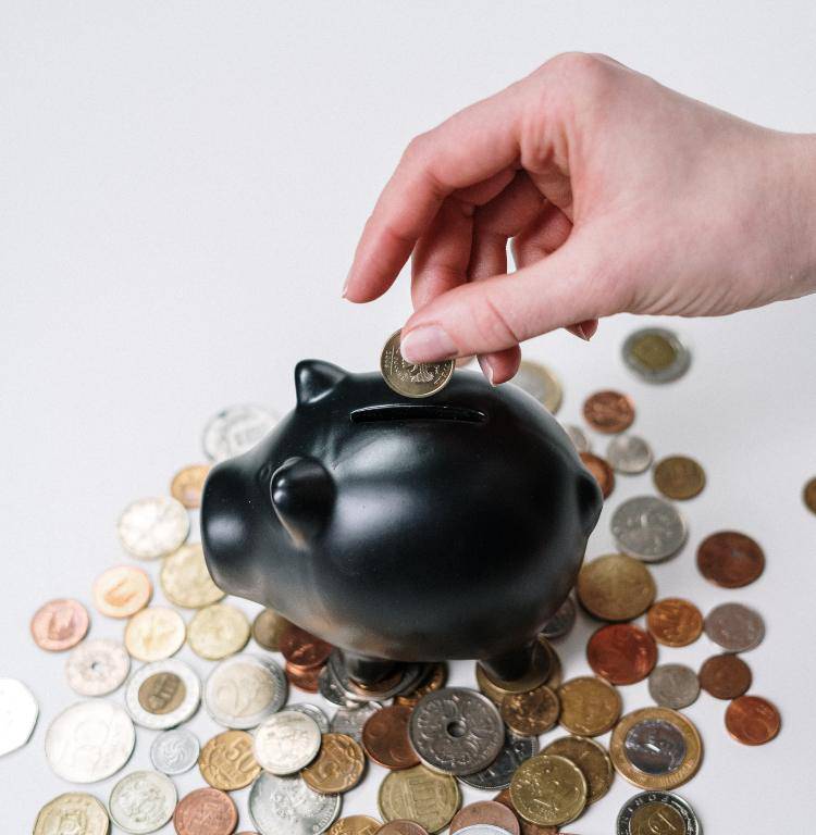 Soldi: arrivano sul conto corrente di questi risparmiatori 9 BTP: cedola 1 maggio (Pexels)