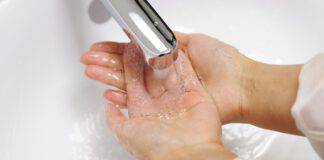 Acqua: ecco come risparmiare sulla bolletta (Pexels)