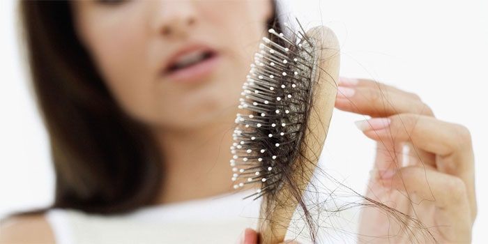 Caduta di capelli: potrebbe dipendere da una carenza di ferro