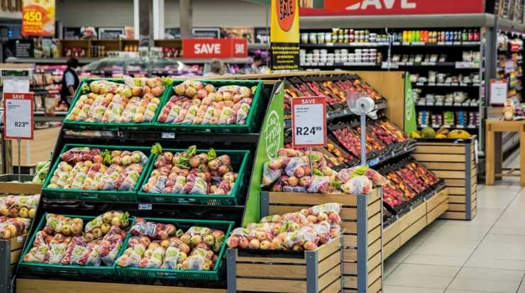 Spesa: i trucchi segreti per risparmiare veramente 9 Occhio ai prodotti sugli scaffali