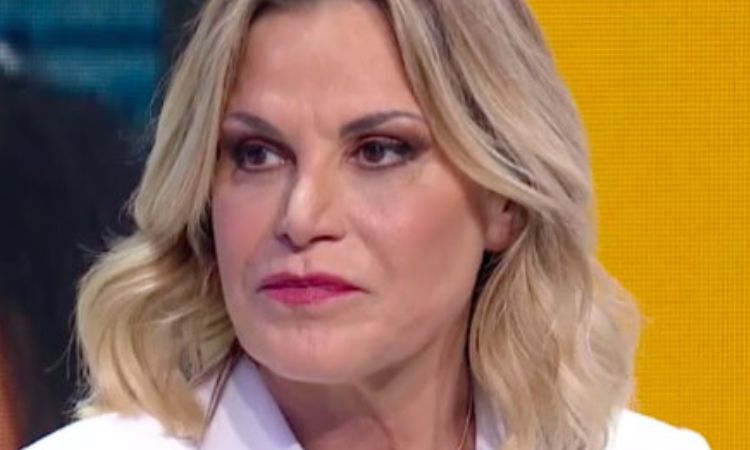 Simona Ventura aereo cancellato