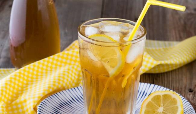 Tè freddo: sai veramente quanto zucchero c'è? Rimarrai senza parole