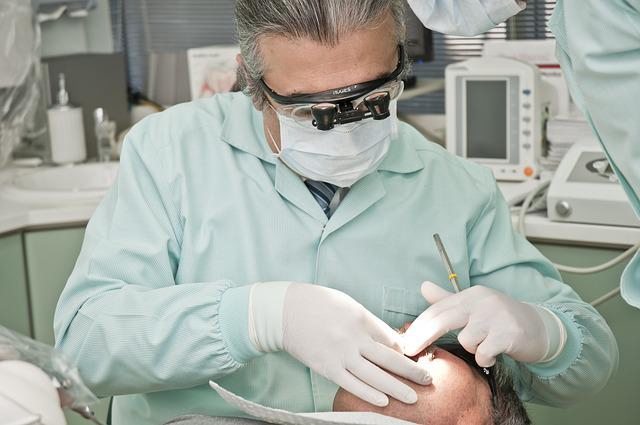 Denti: quando e quante volte bisogna lavarli?