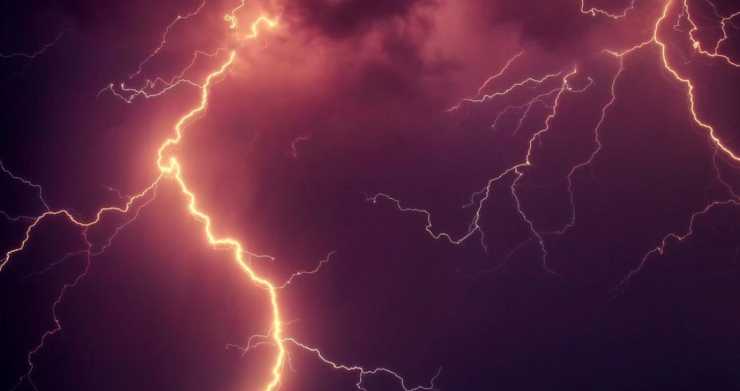 Meteo, attenzione arrivano forti temporali e non solo copia