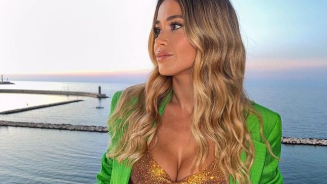 Diletta Leotta: non uno ma due spacchi vertiginosi! 8 diletta leotta spacchi