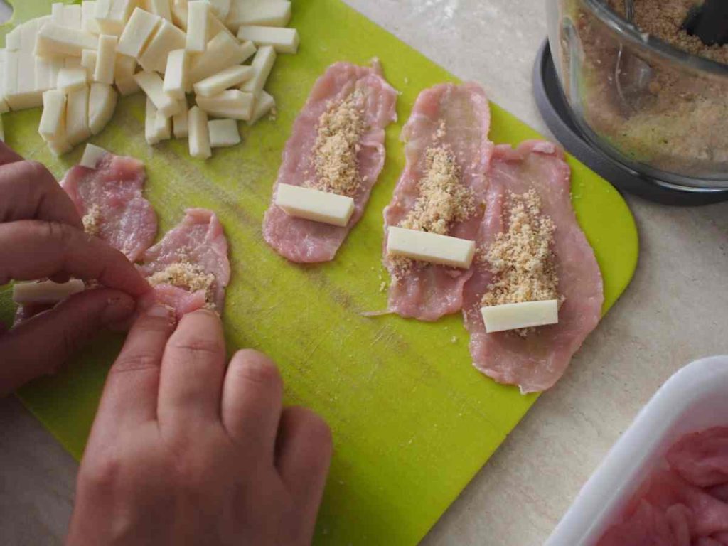 Involtini di pollo filanti: una bontà velocissima