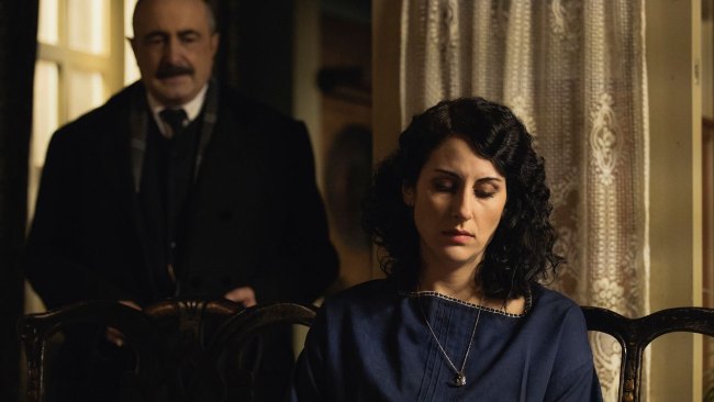 una vita anticipazioni valeria decisione