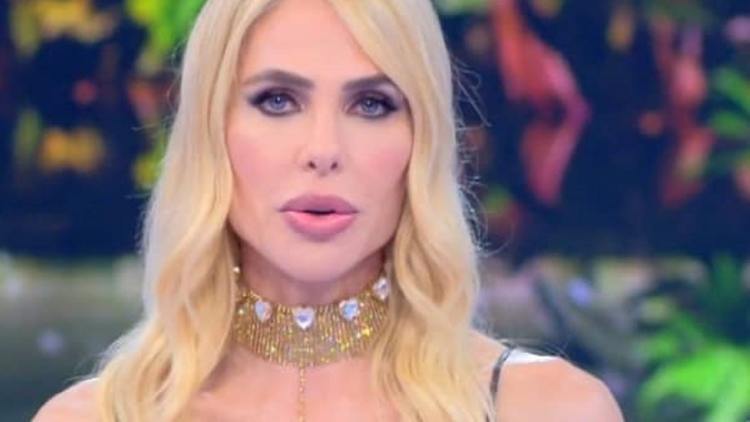 Ilary Blasi: la decisione shock dopo la fine con Totti 9 Ilary leggilo.org 04.08.2022 2