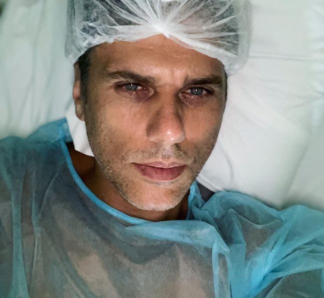 Noto attore e cantante in ospedale: le sue condizioni 9 noto attore ospedale