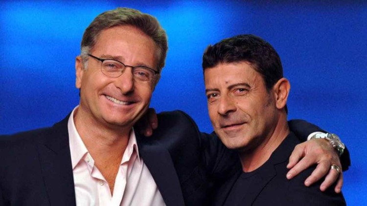 Paolo Bonolis: svelato quanto guadagna, wow! 9 Paolo Bonolis e Luca Laurenti (Political24)