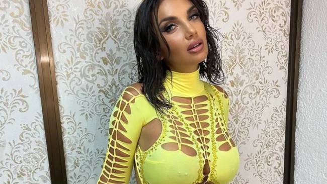 elettra lamborghini bikini