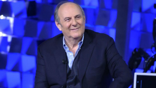 gerry scotti titolo studio