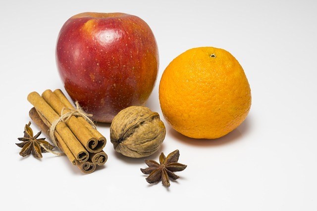 Torta di mele ed arancia: gli ingredienti e la preparazione