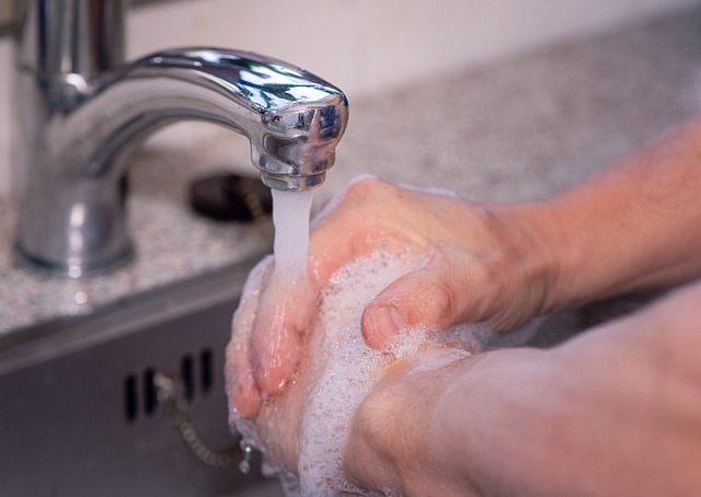 Acqua ossigenata: gli utilizzi che non ti aspetti da lei