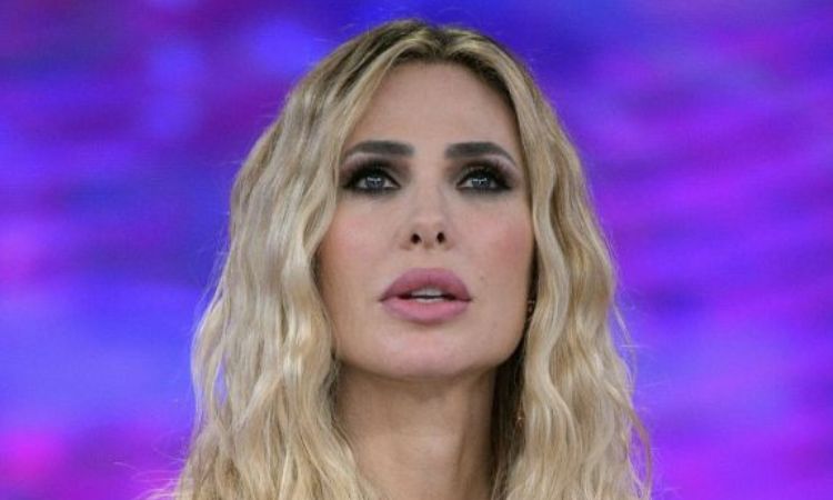 Ilary Blasi trattamento labbra 