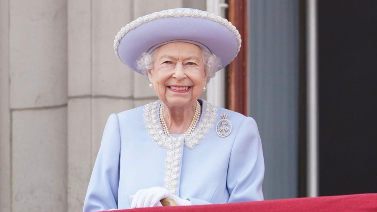 La Regina Elisabetta II, ecco la bevanda preferita della sovrana (Instagram)