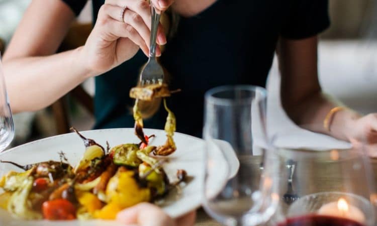 Tumori: ecco quanto incidono alcuni alimenti 9 Tumore alimenti dannosi salute