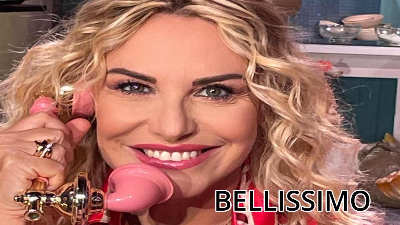 Antonella Clerici annuncio in diretta bellissimo