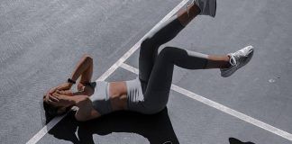 Ragazza atletica