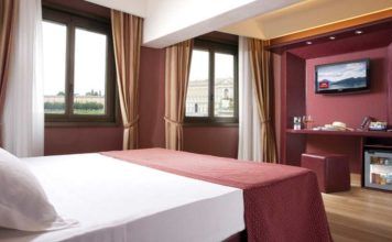 Albergo non vuole africane
